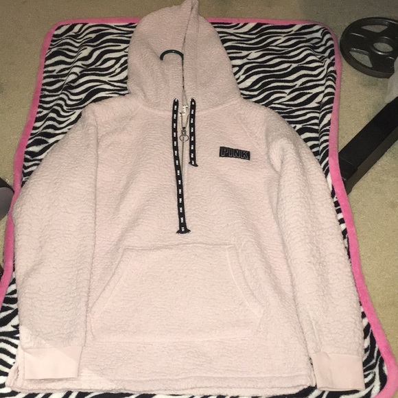 VS fuzzy sweater (light pink) - Picture 3 of 7